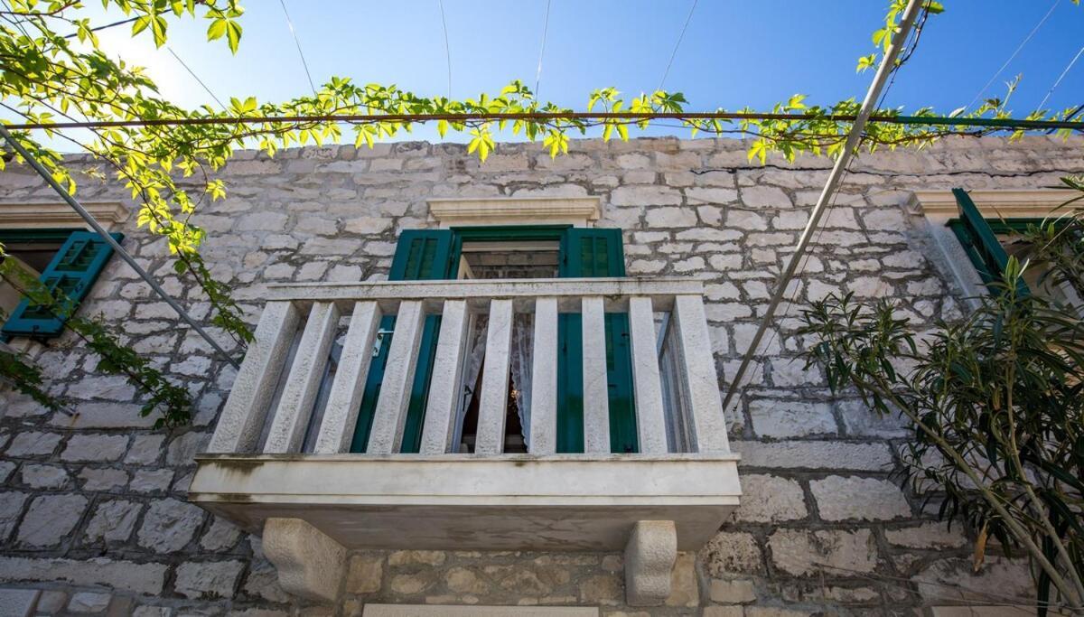 Visilo Stone House Vila Pucisca Exterior foto